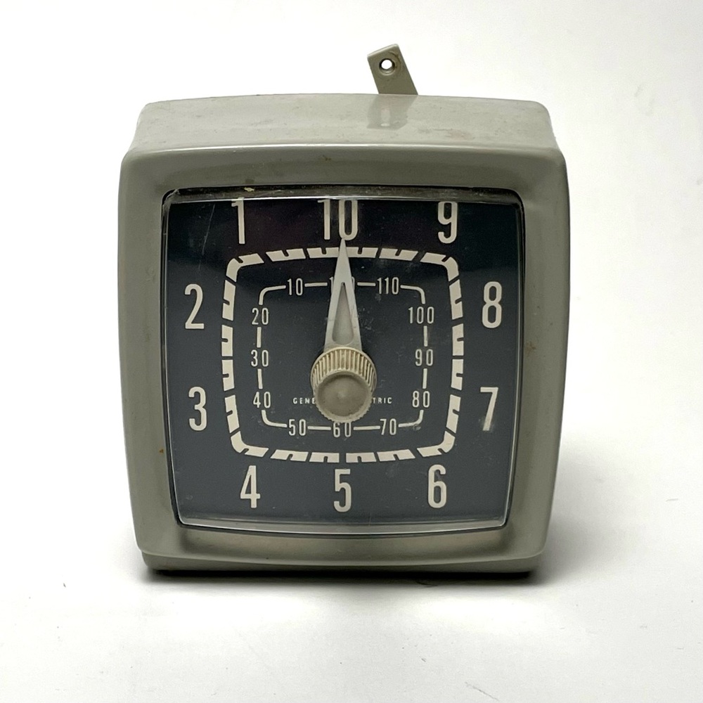 GE GENERAL ELECTRIC MECHANICAL Wind Up Darkroom Lab Timer Clock w/ Bell Vintage